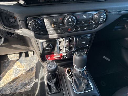 New 2026 Jeep Wrangler Unlimited Rubicon 392 image 17