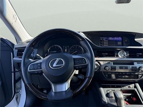 Used 2018 Lexus ES 350 image 18