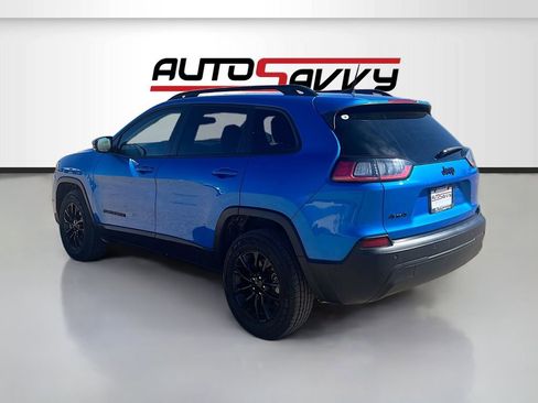 Used 2023 Jeep Cherokee Altitude Lux AWD/4WD image 5