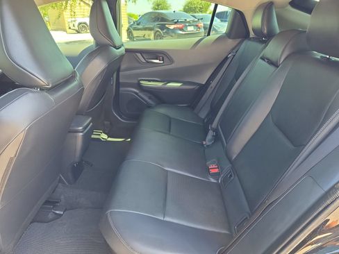 Used 2024 Toyota Prius XLE FWD image 11