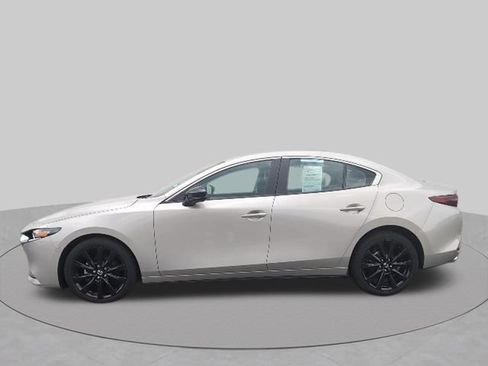 Used 2025 MAZDA MAZDA3 s FWD image 2