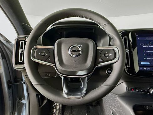 New 2026 Volvo XC40 B5 Ultra AWD/4WD image 11