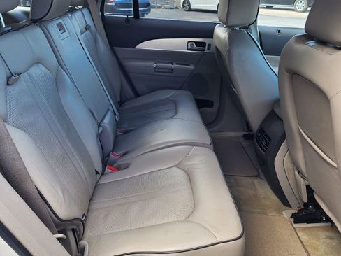 Used 2013 Lincoln MKX AWD image 7