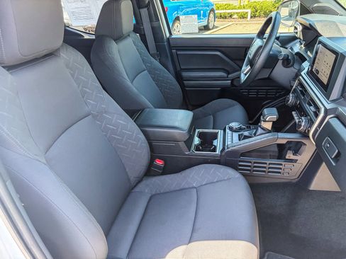 Used 2024 Toyota Tacoma SR5 AWD/4WD image 15