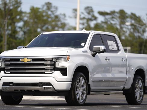 New 2026 Chevrolet Silverado 1500 High Country w/ High Country Premium Package AWD/4WD image 38