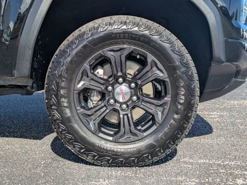 Used 2024 GMC Canyon Elevation w/ Convenience Package image 9