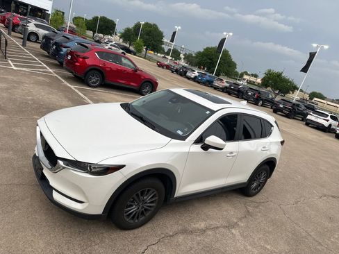 Used 2019 MAZDA CX-5 Touring FWD image 9