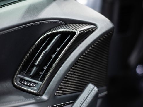 Used 2017 Audi R8 V10 w/ Carbon Exterior Package image 41