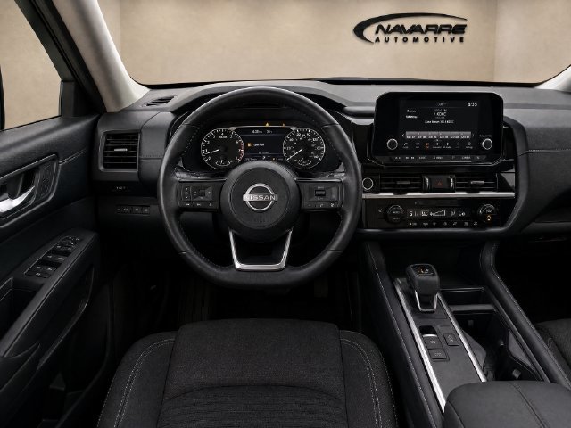 Used 2024 Nissan Pathfinder SV FWD image 10