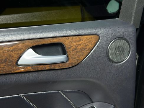 Used 2014 Mercedes-Benz GL 450 GL 450 4MATIC Sport Utility 4D image 25