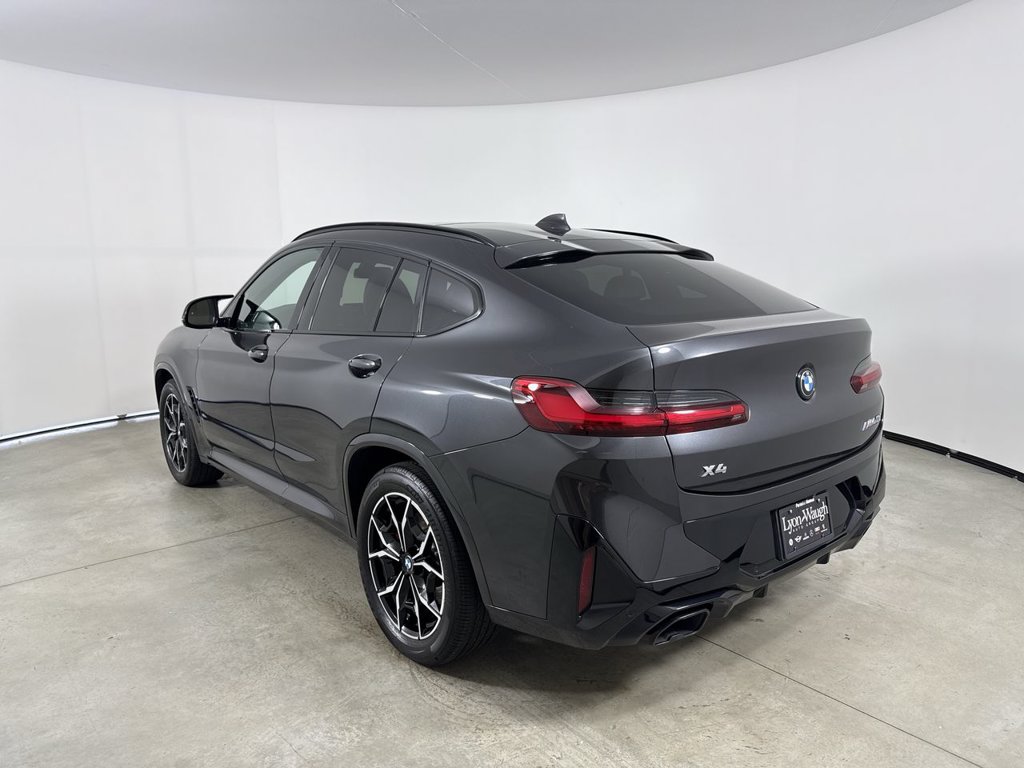 Used 2024 BMW X4 M40i AWD/4WD image 3