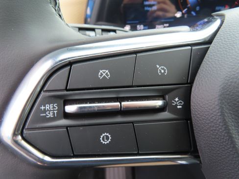 New 2025 Chevrolet Equinox ACTIV w/ Safety and Technology Package image 16