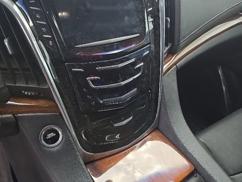 Used 2017 Cadillac Escalade ESV Premium Luxury AWD/4WD image 4