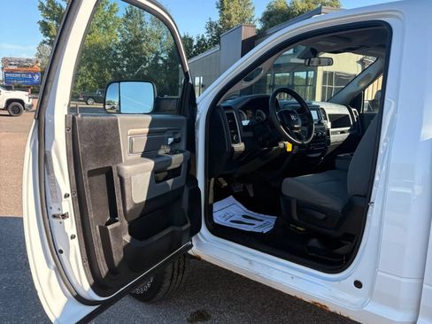 Used 2017 RAM 2500 Tradesman w/ Chrome Appearance Group AWD/4WD image 13