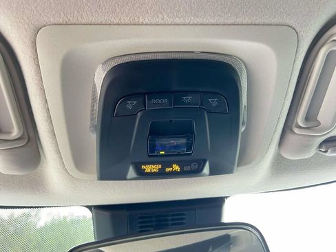 Used 2025 Toyota Corolla LE FWD image 33