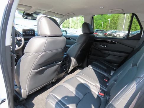 New 2025 Honda Pilot EX-L image 14