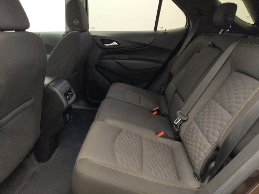 Used 2020 Chevrolet Equinox LT w/ Driver Convenience Package AWD/4WD image 18