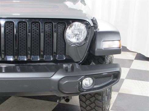 Used 2021 Jeep Wrangler Unlimited Sport AWD/4WD image 32