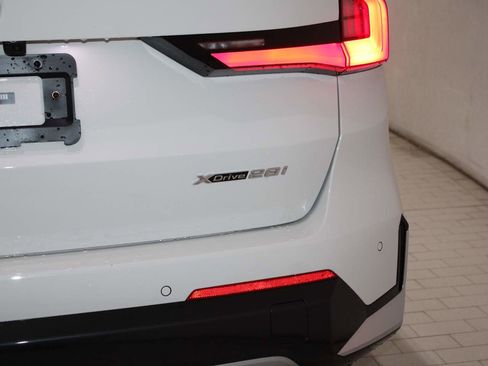 Certified 2023 BMW X1 xDrive28i w/ Convenience Package image 6