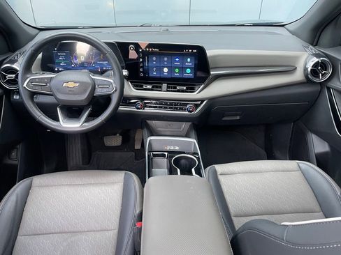 Used 2025 Chevrolet Equinox LT w/ Convenience Package II image 13