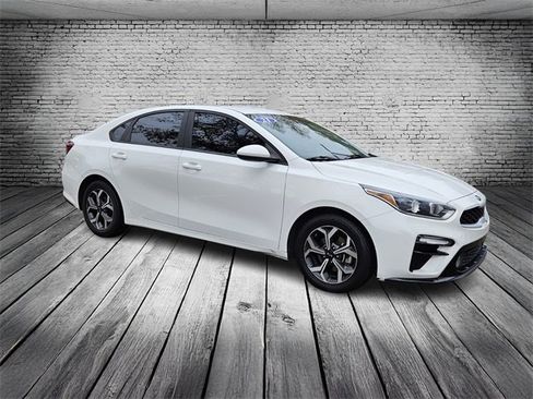 Used 2021 Kia Forte LXS image 7