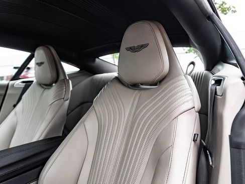 Used 2023 Aston Martin DB11 Coupe RWD image 12