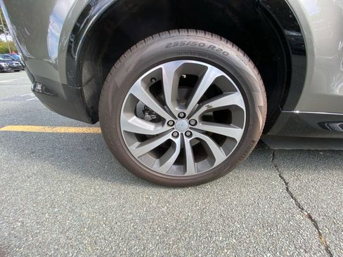 Used 2024 Land Rover Discovery Sport Dynamic SE image 23