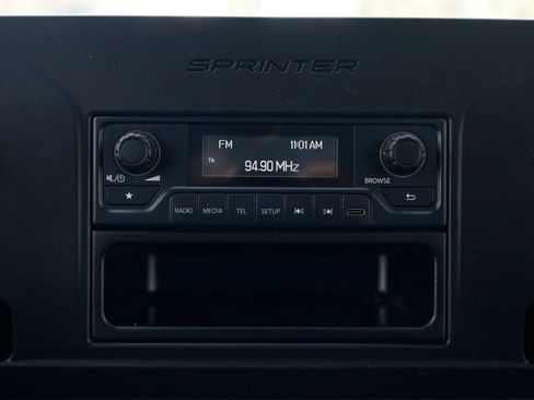 Used 2022 Mercedes-Benz Sprinter 2500 image 36