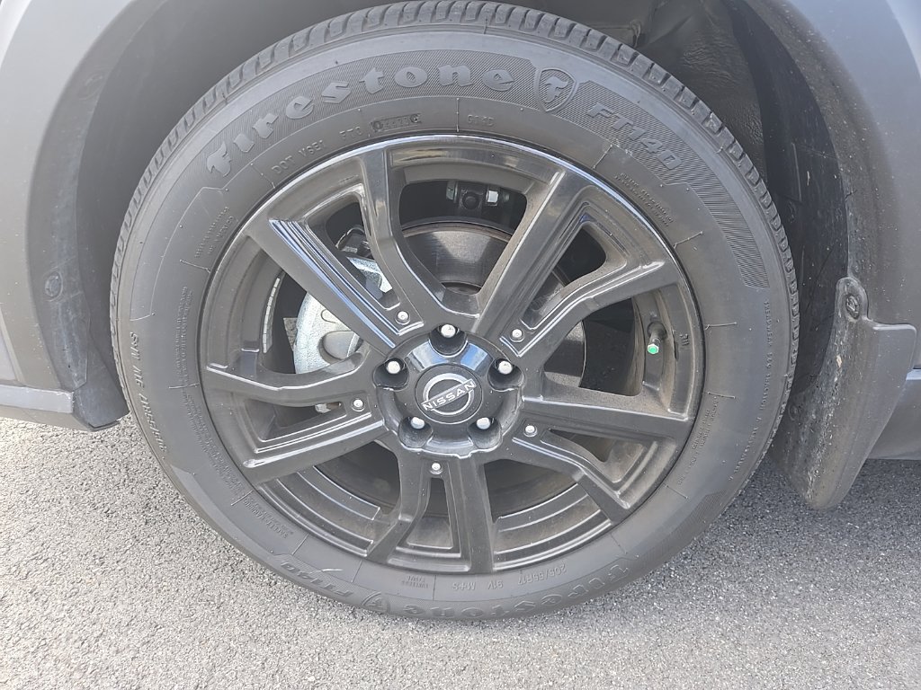 Used 2024 Nissan Kicks SR w/ SR Premium Package FWD image 9