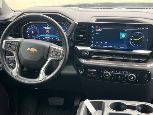 Used 2023 Chevrolet Silverado 1500 LT w/ Z71 Off-Road Package AWD/4WD image 19