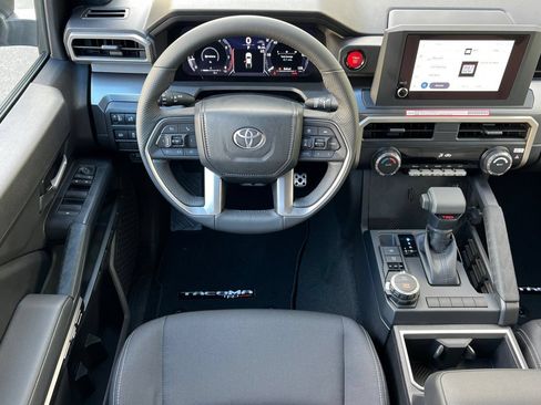 Used 2026 Toyota Tacoma TRD Sport AWD/4WD image 13