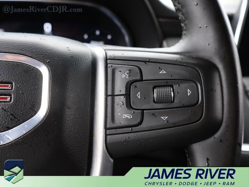 Used 2024 GMC Yukon SLT AWD/4WD image 29