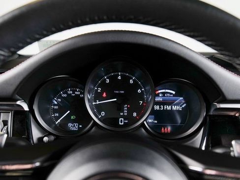 Certified 2023 Porsche Macan AWD/4WD image 23