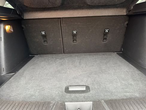 Used 2025 Chevrolet Trax LT FWD image 17