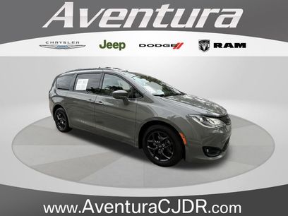 Used 2020 Chrysler Pacifica Touring-L Plus