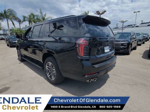 Certified 2025 Chevrolet Suburban Z71 AWD/4WD image 6