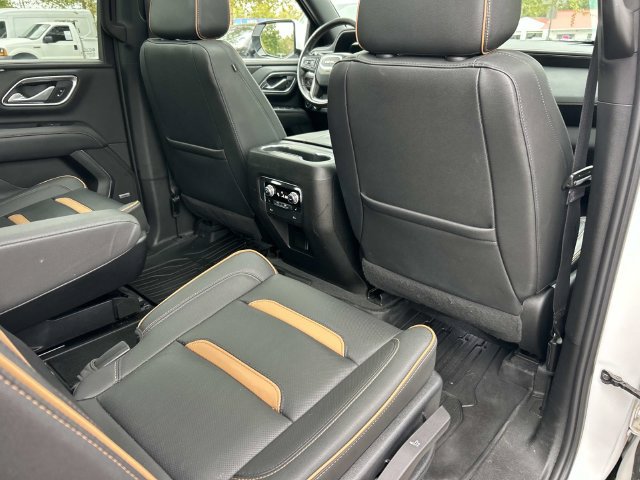 Used 2022 GMC Yukon XL AT4 w/ Technology Package AWD/4WD image 28
