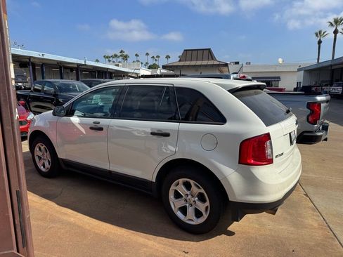 Used 2013 Ford Edge SE FWD image 3
