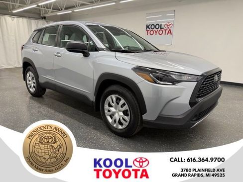 Certified 2023 Toyota Corolla Cross L AWD/4WD image 1