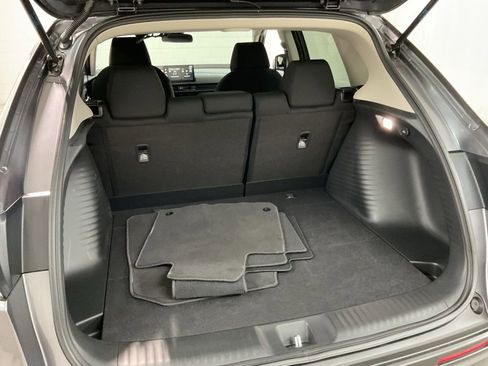 Certified 2026 Honda HR-V LX image 27