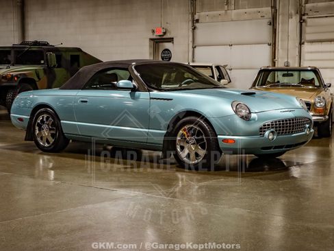 Used 2002 Ford Thunderbird Deluxe image 4