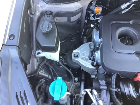 Used 2019 Hyundai Santa Fe SE image 29