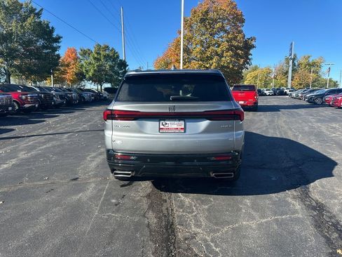 Used 2025 Buick Enclave Sport Touring image 7