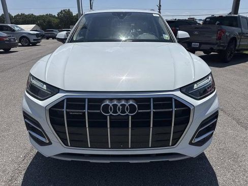 Used 2021 Audi Q5 2.0T Premium Plus w/ Premium Plus Package AWD/4WD image 2