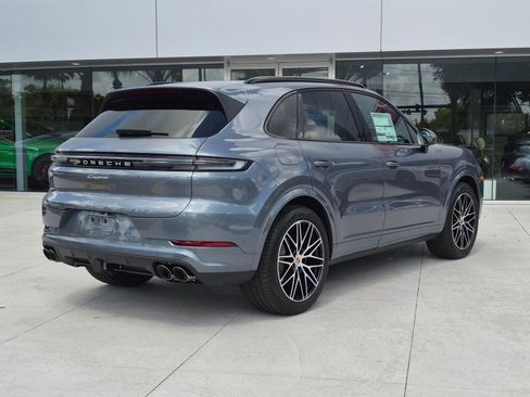 New 2026 Porsche Cayenne AWD/4WD image 9