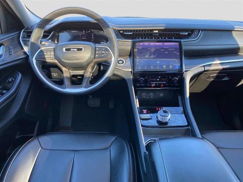 Used 2024 Jeep Grand Cherokee Limited image 14