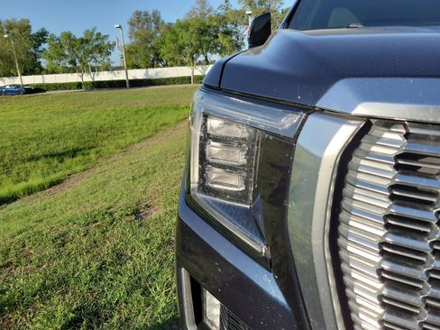 Used 2022 GMC Yukon Denali image 8