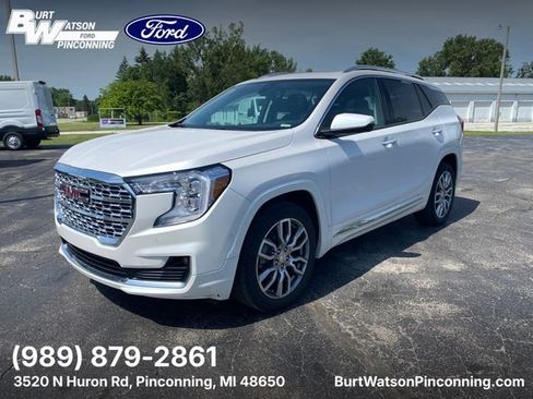 Used 2023 GMC Terrain Denali w/ Denali Premium Package AWD/4WD image 1