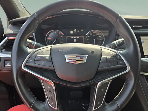 Used 2023 Cadillac XT5 Premium Luxury FWD image 19