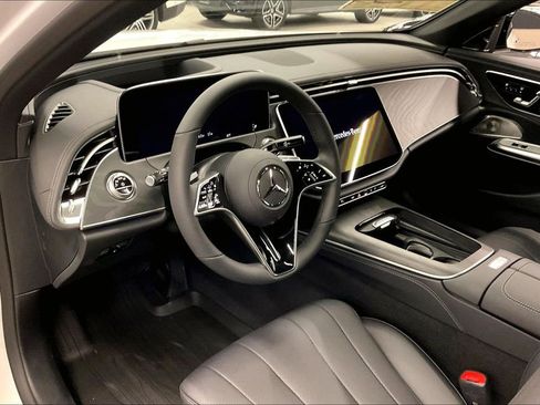 New 2026 Mercedes-Benz E 350 4MATIC Sedan image 5